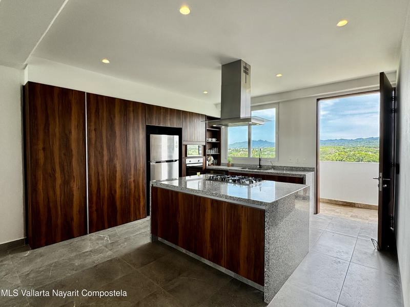 20250812225730160515000000 o