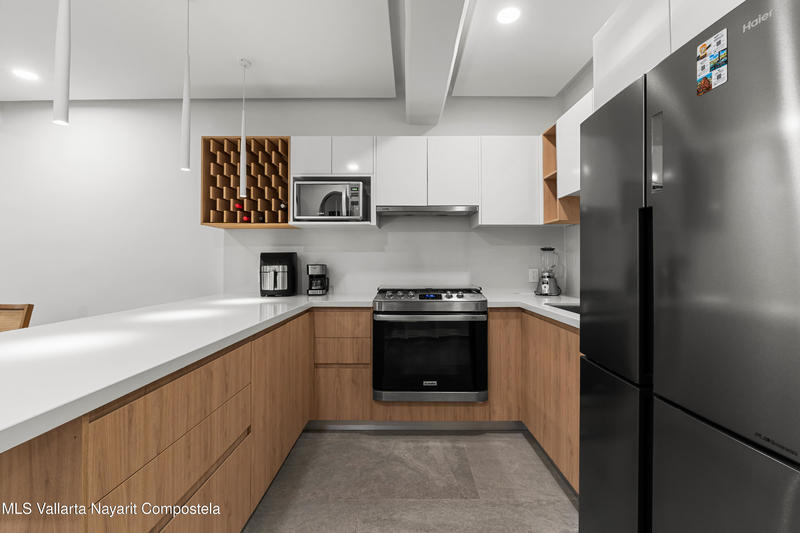 20251008231607112225000000 o