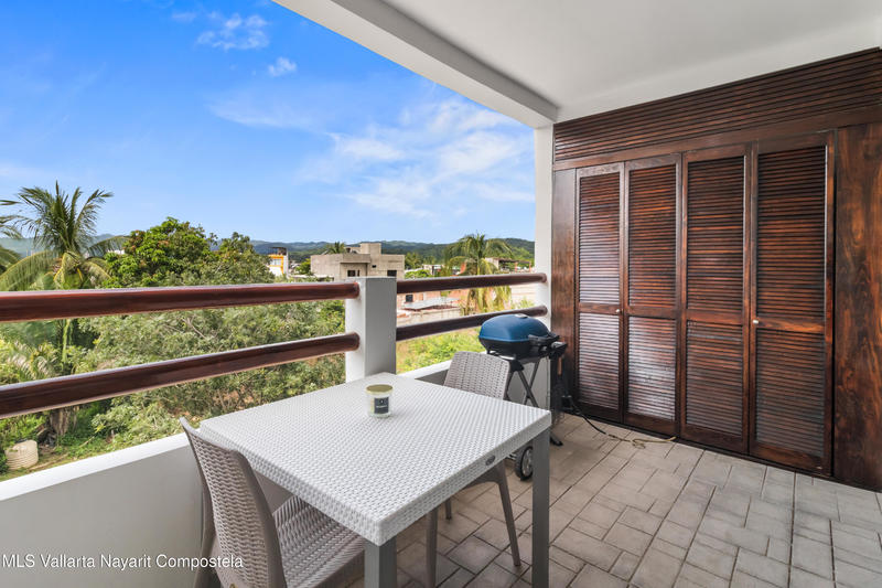 20251015212210299949000000 o