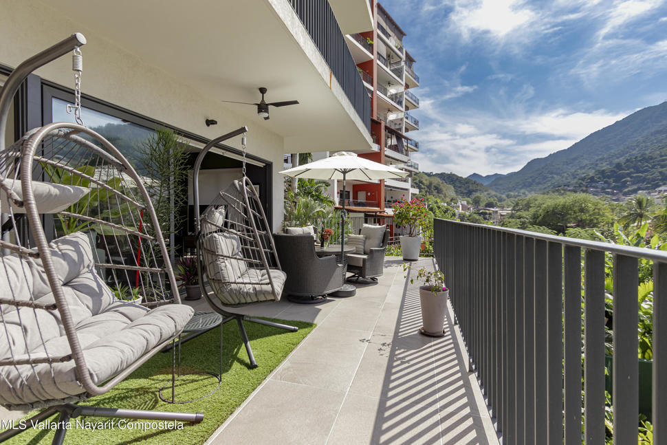 20251217221829228472000000 o