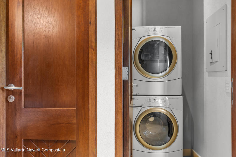 20250901184544254232000000 o