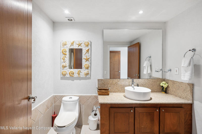 20251021030636644494000000 o