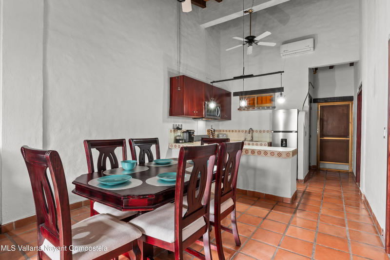 20251014210023210347000000 o