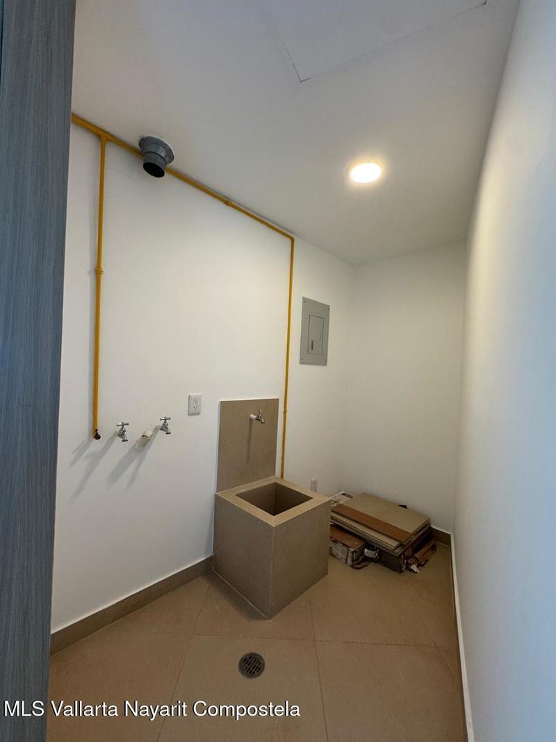 20251208232901294945000000 o