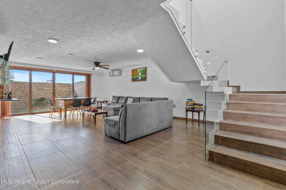 20251226215423157685000000 o