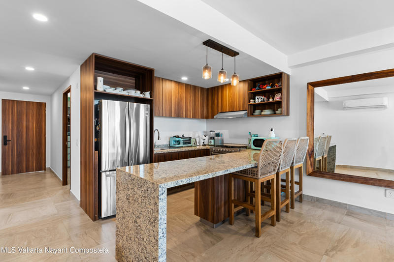 20251024223221080477000000 o