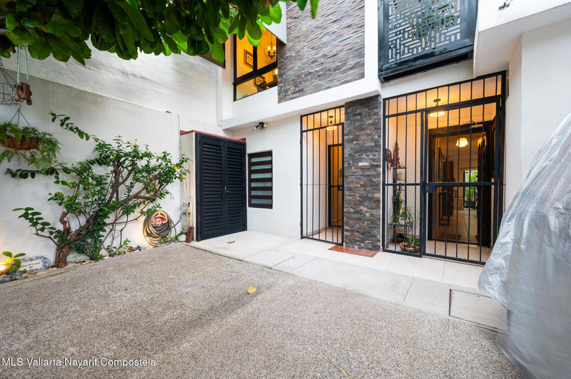 20251020121116497857000000 o