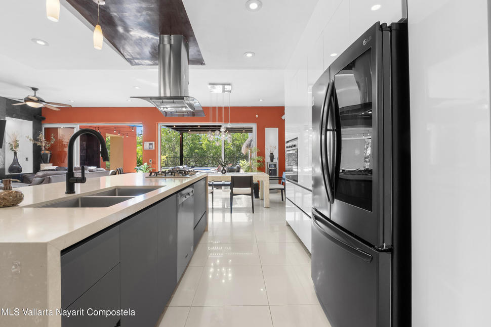 20260206233540361429000000 o