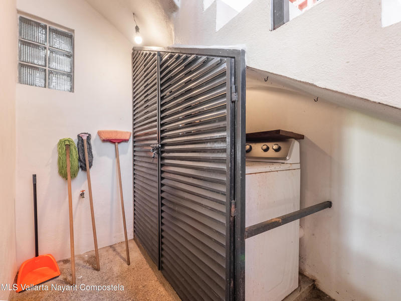 20251009193349504125000000 o