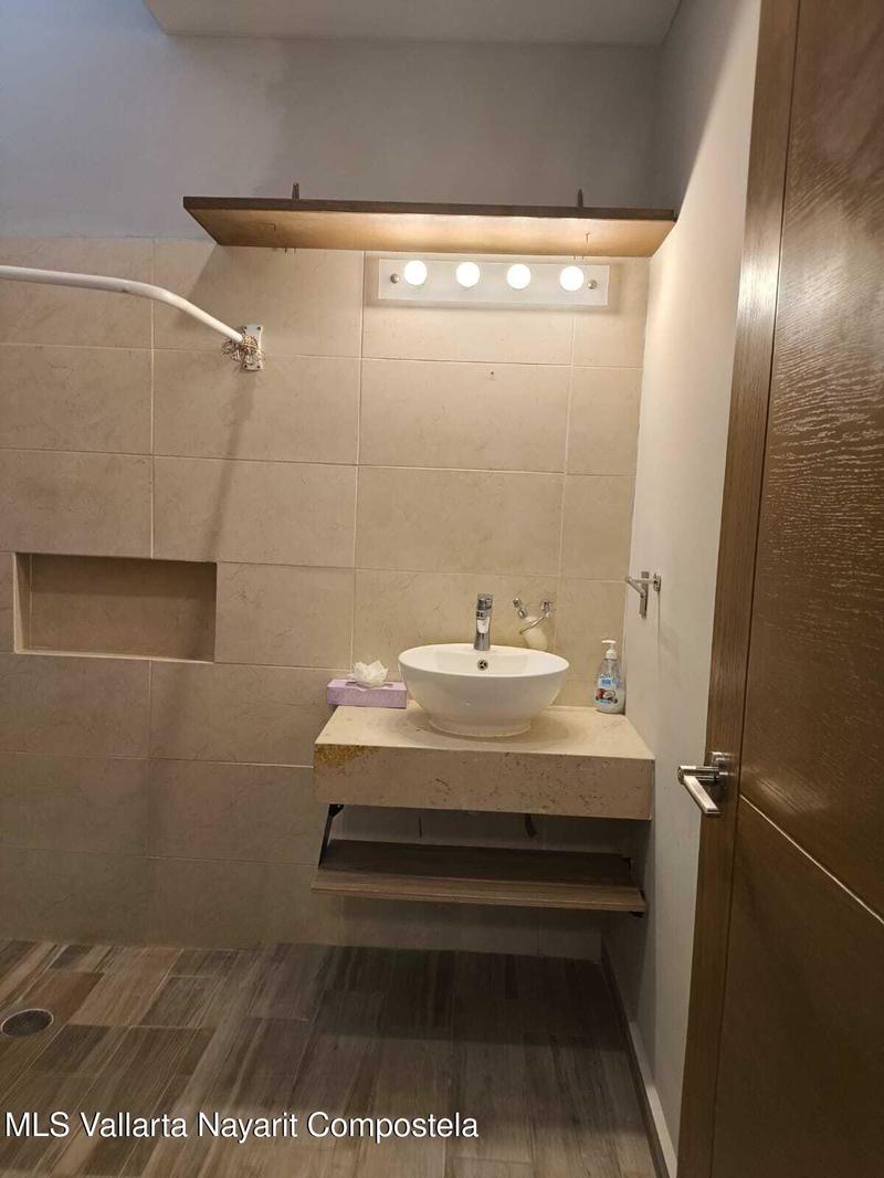 20251011183620506156000000 o