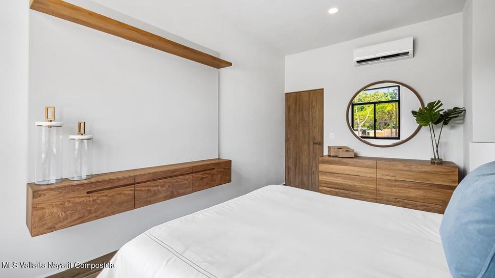 20251111195659659879000000 o