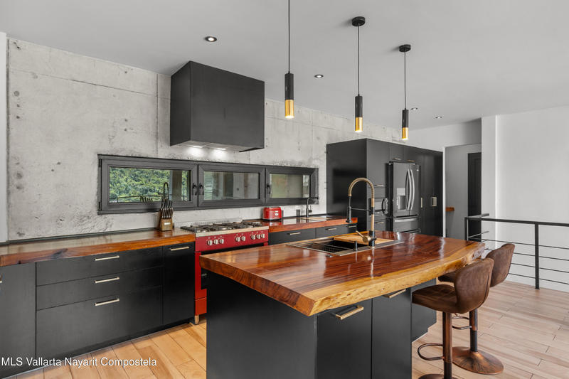 20250814171952709785000000 o