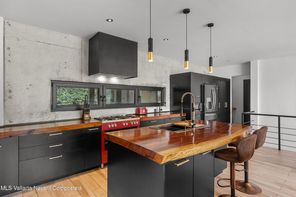 20250814171952709785000000 o