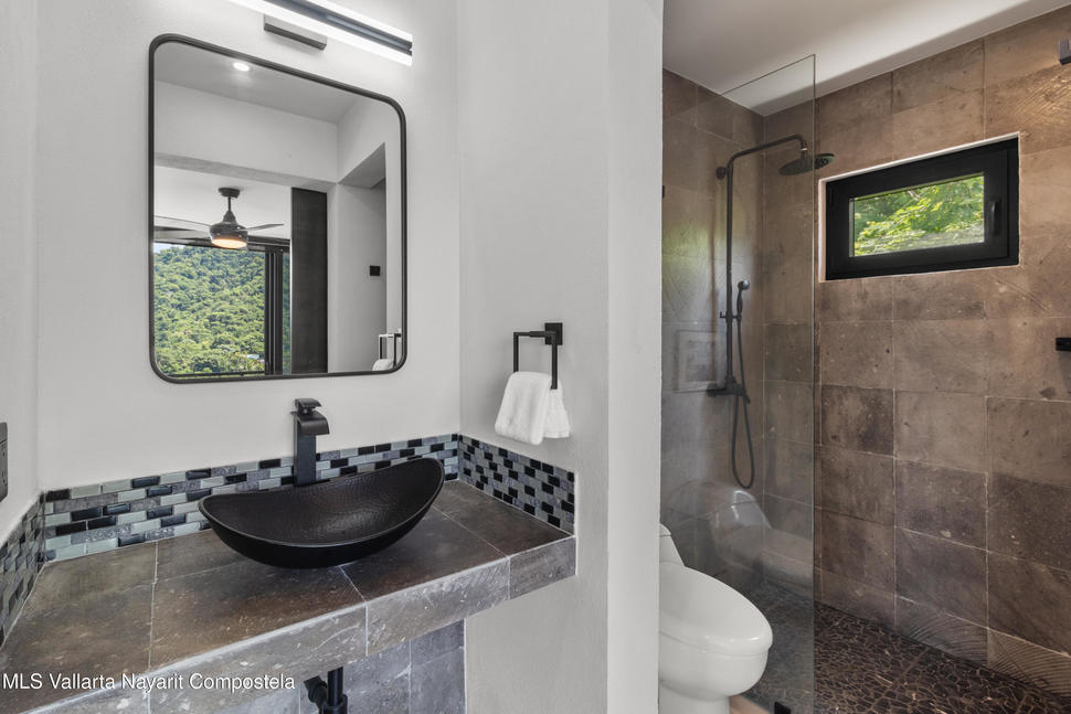 20250814205653277617000000 o