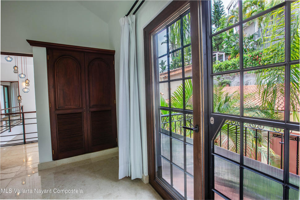 20250805052223495049000000 o