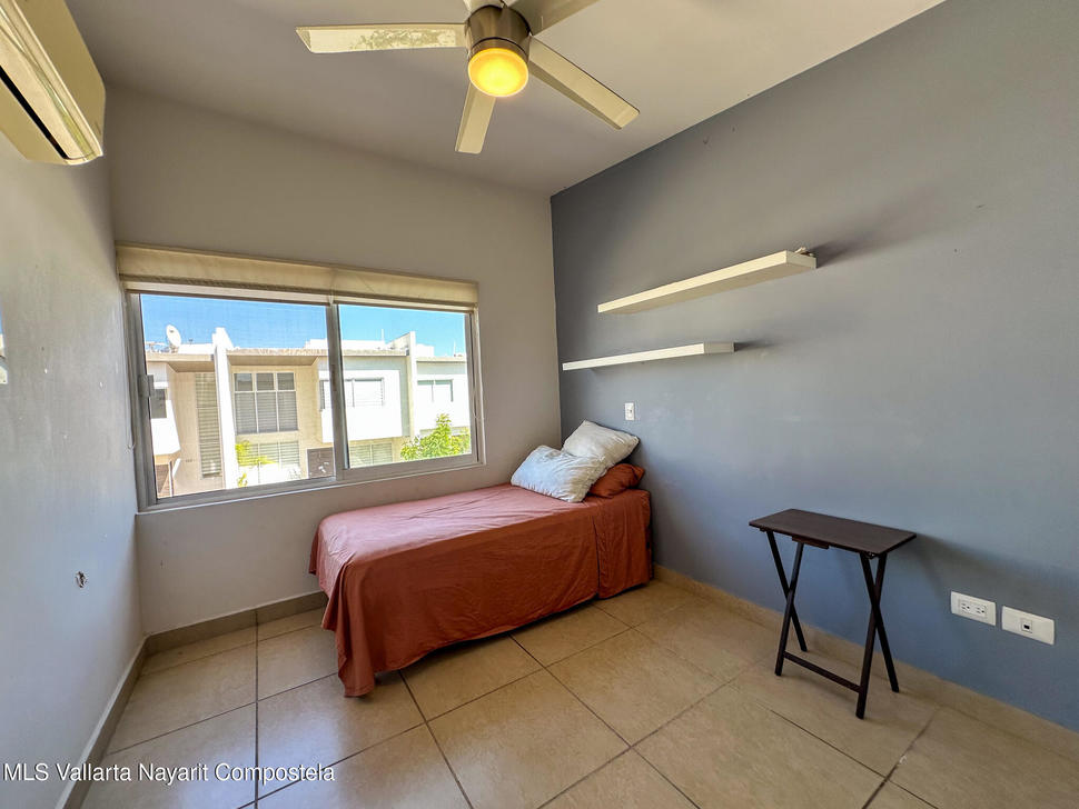 20251107223216673659000000 o