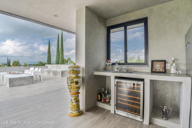 20251119184207098605000000 o