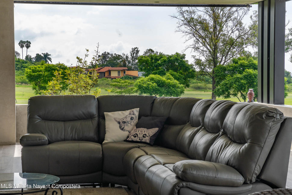 20251119184258509562000000 o