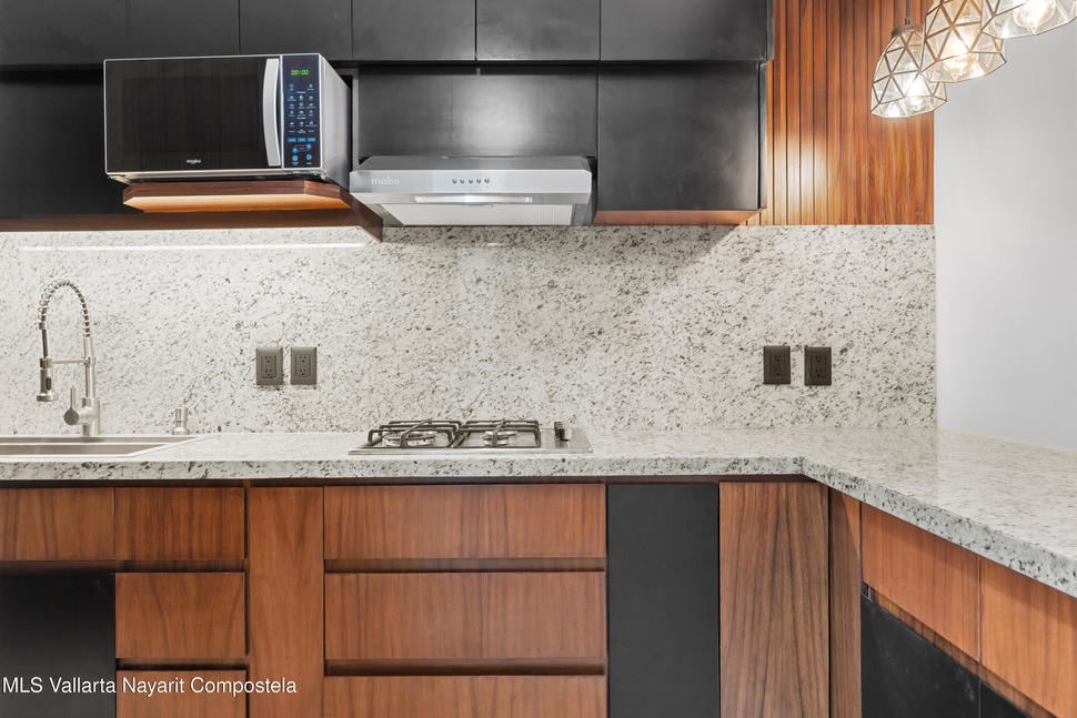 20260112183047678403000000 o