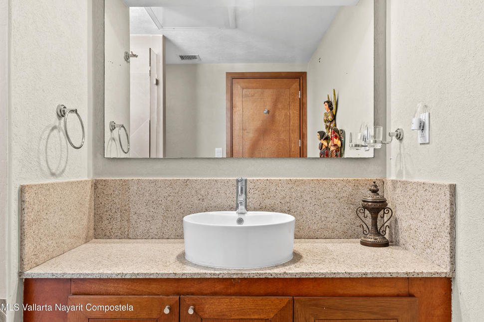 20260102211711044304000000 o