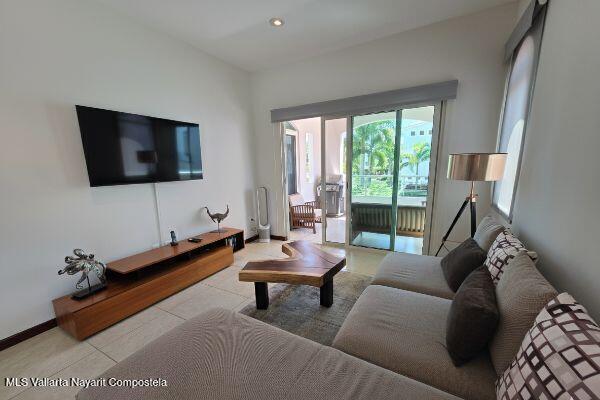 20251003001249519393000000 o