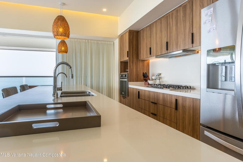 20251026181648506691000000 o