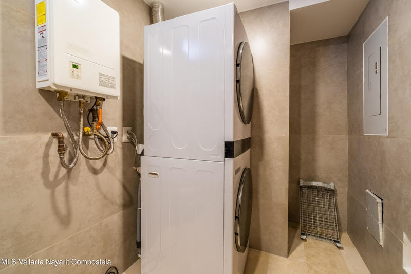 20251026181737696817000000 o