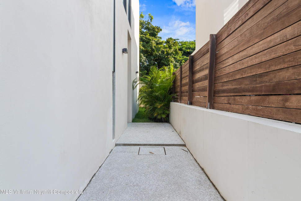 20251022223514262841000000 o