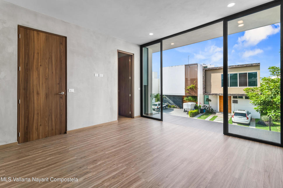 20251022223549812263000000 o