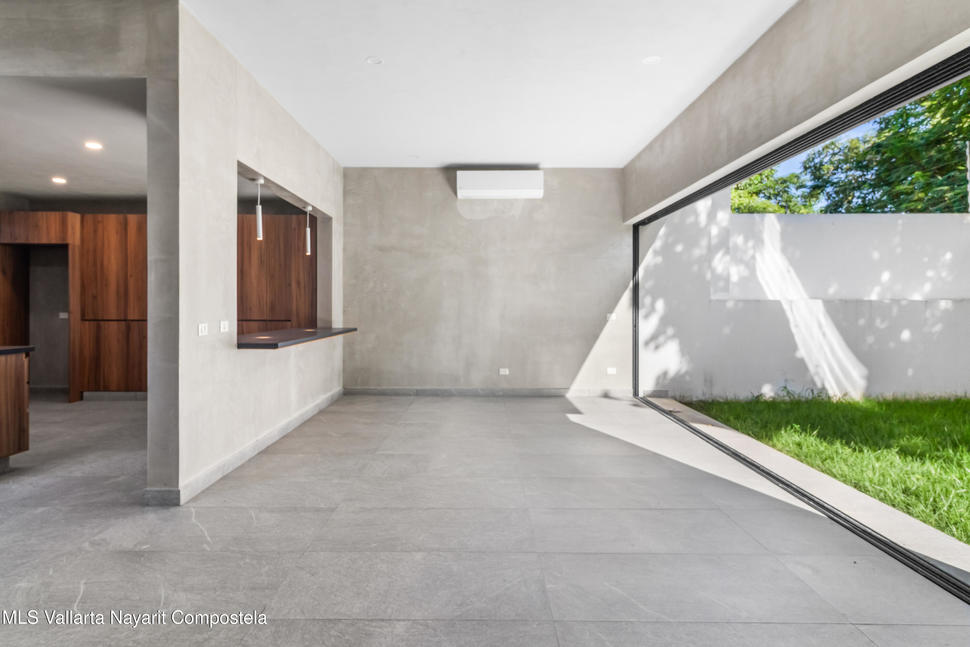 20251022221032283565000000 o