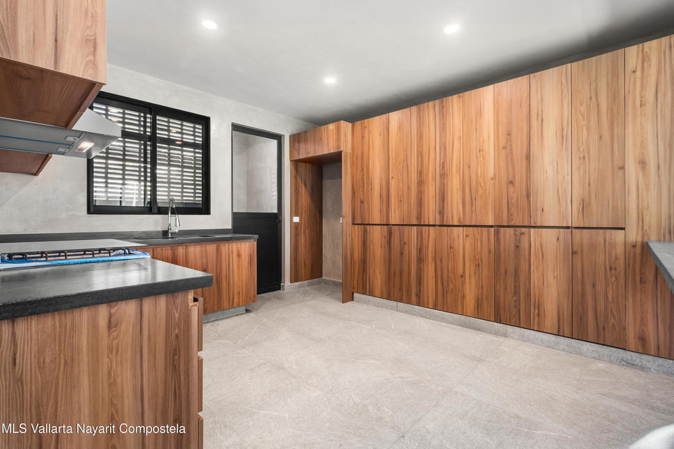 20251022221050899540000000 o