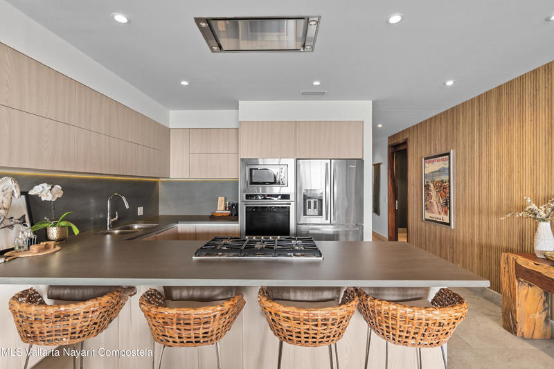 20250617033002221645000000 o