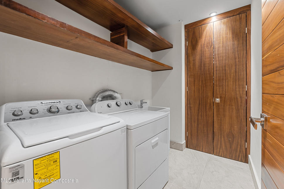 20250617033056985753000000 o