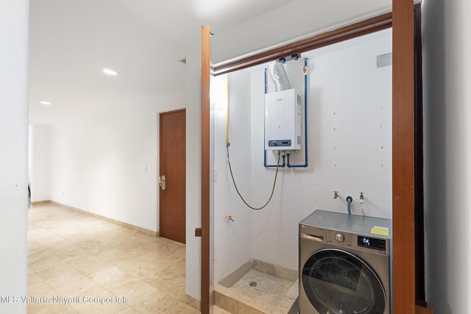 20251021053829868743000000 o