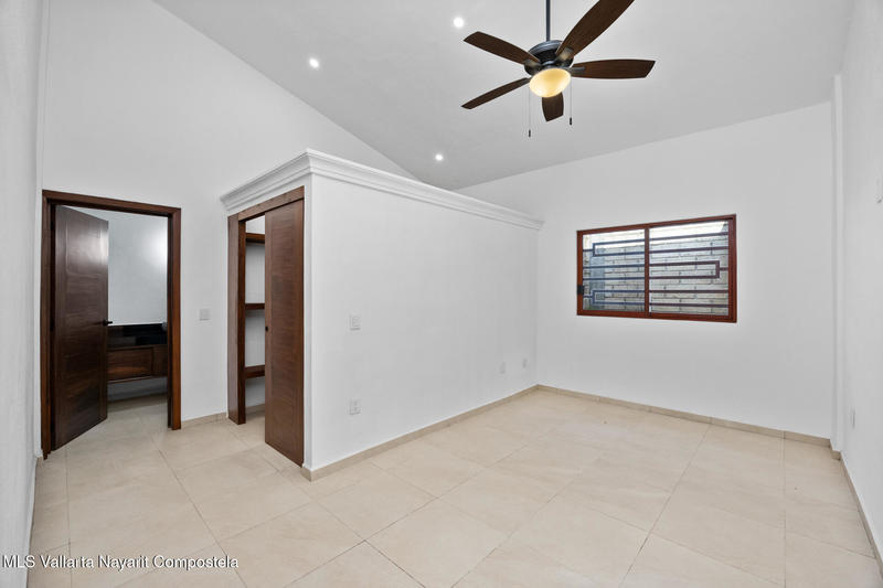 20250903222537759715000000 o