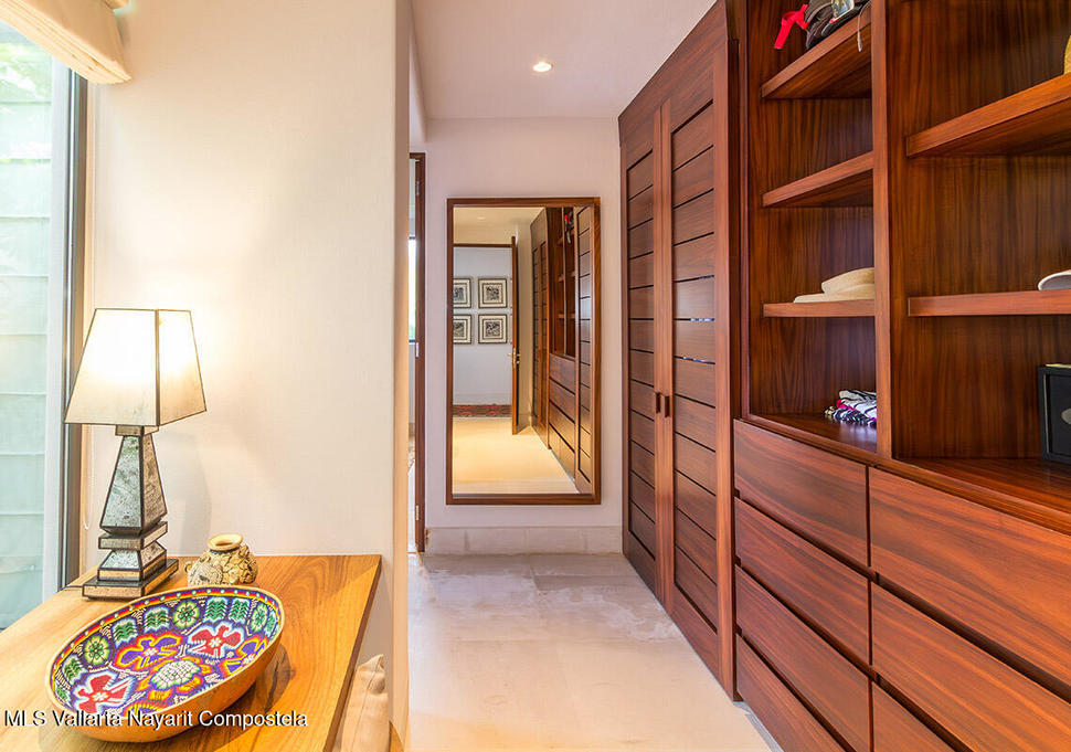 20251029183025698381000000 o