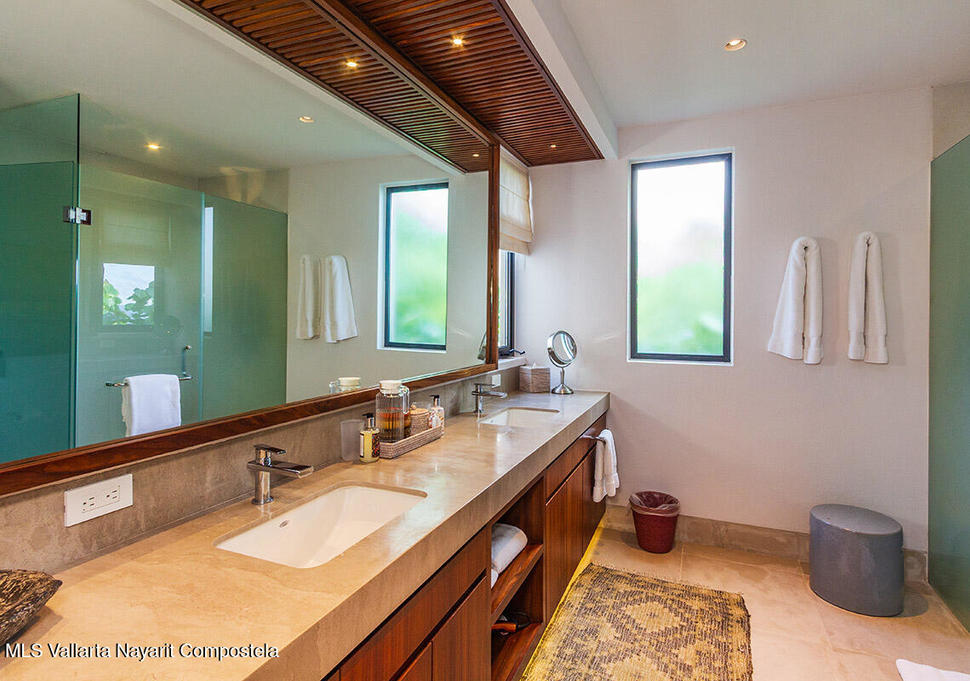 20251029183032529041000000 o