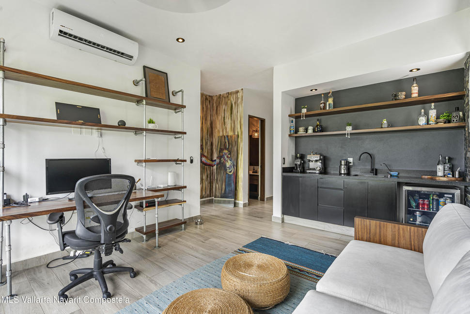 20251030214054724555000000 o