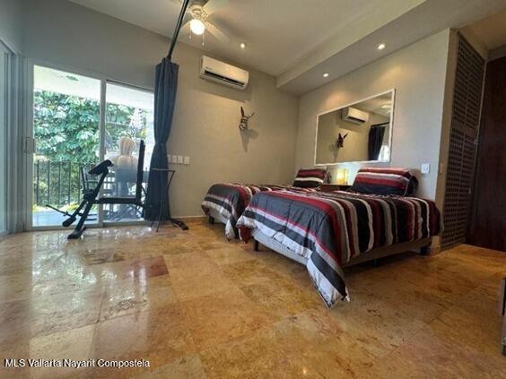 20251208232140575079000000 o