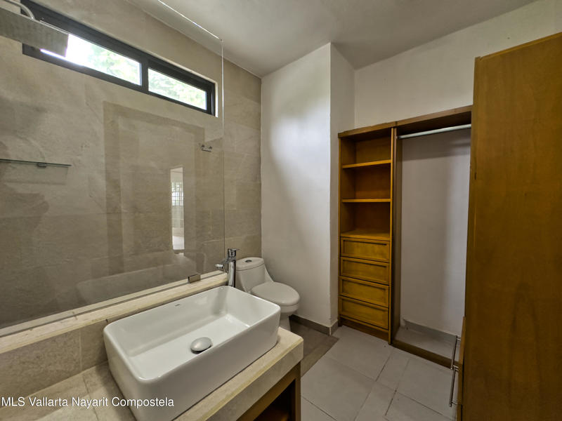 20250809180438150339000000 o