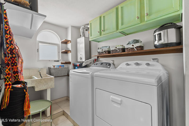 20250811193758599397000000 o