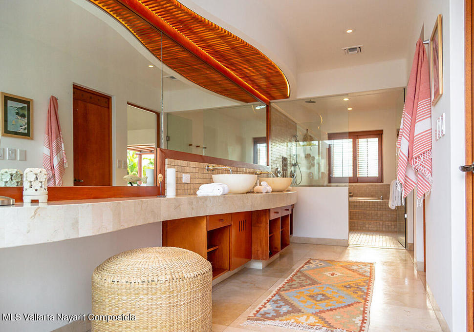 20251023224039296530000000 o