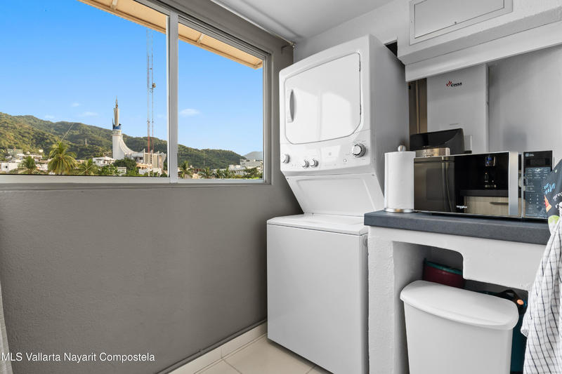 20251216192459337556000000 o