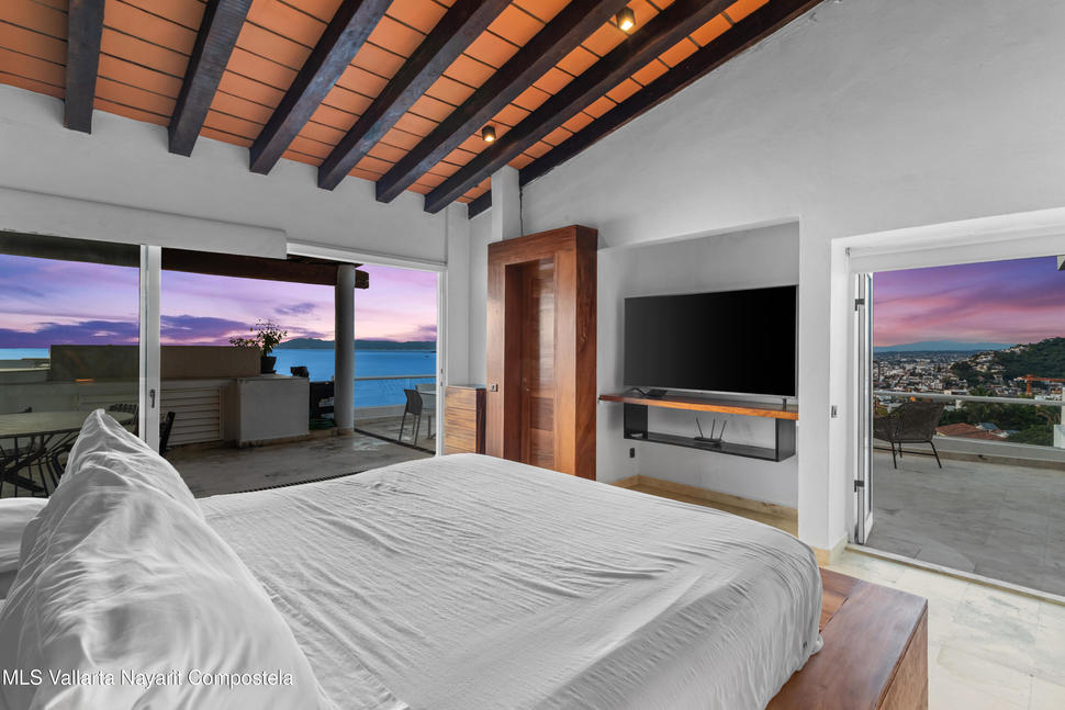 20251003003122399196000000 o