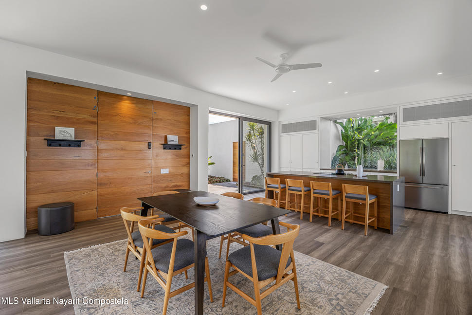 20250920020814905167000000 o