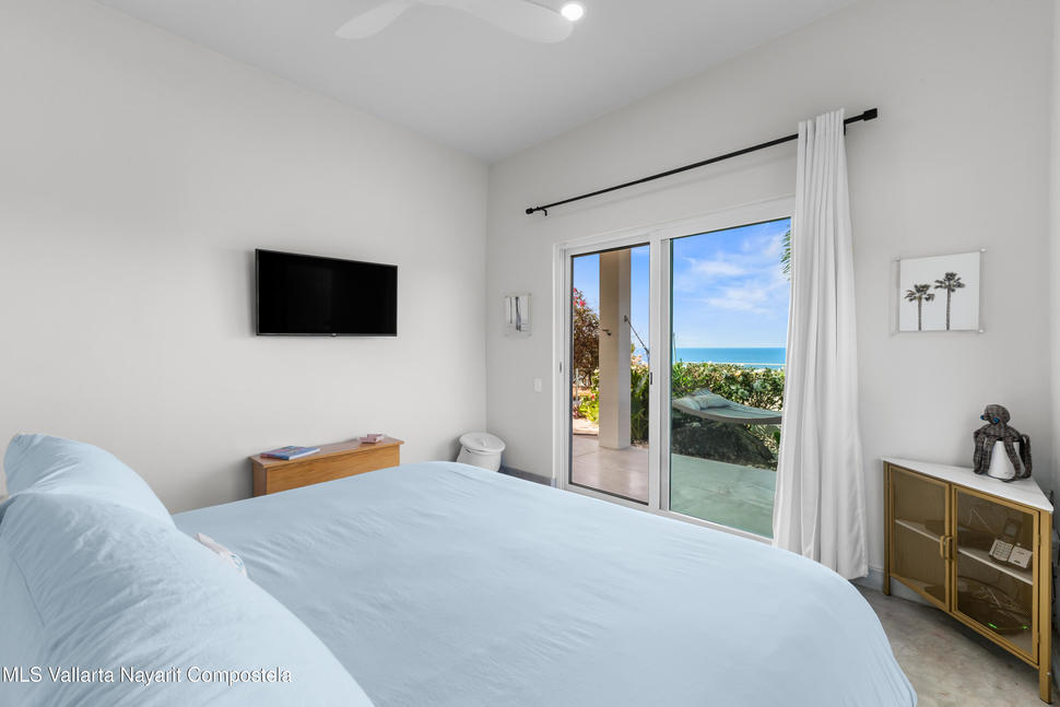 20251212060244663008000000 o