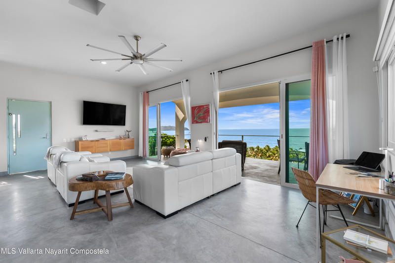 20251213012756876993000000 o