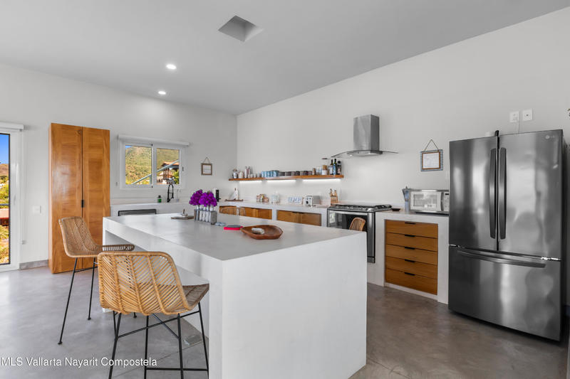 20251213012909640370000000 o