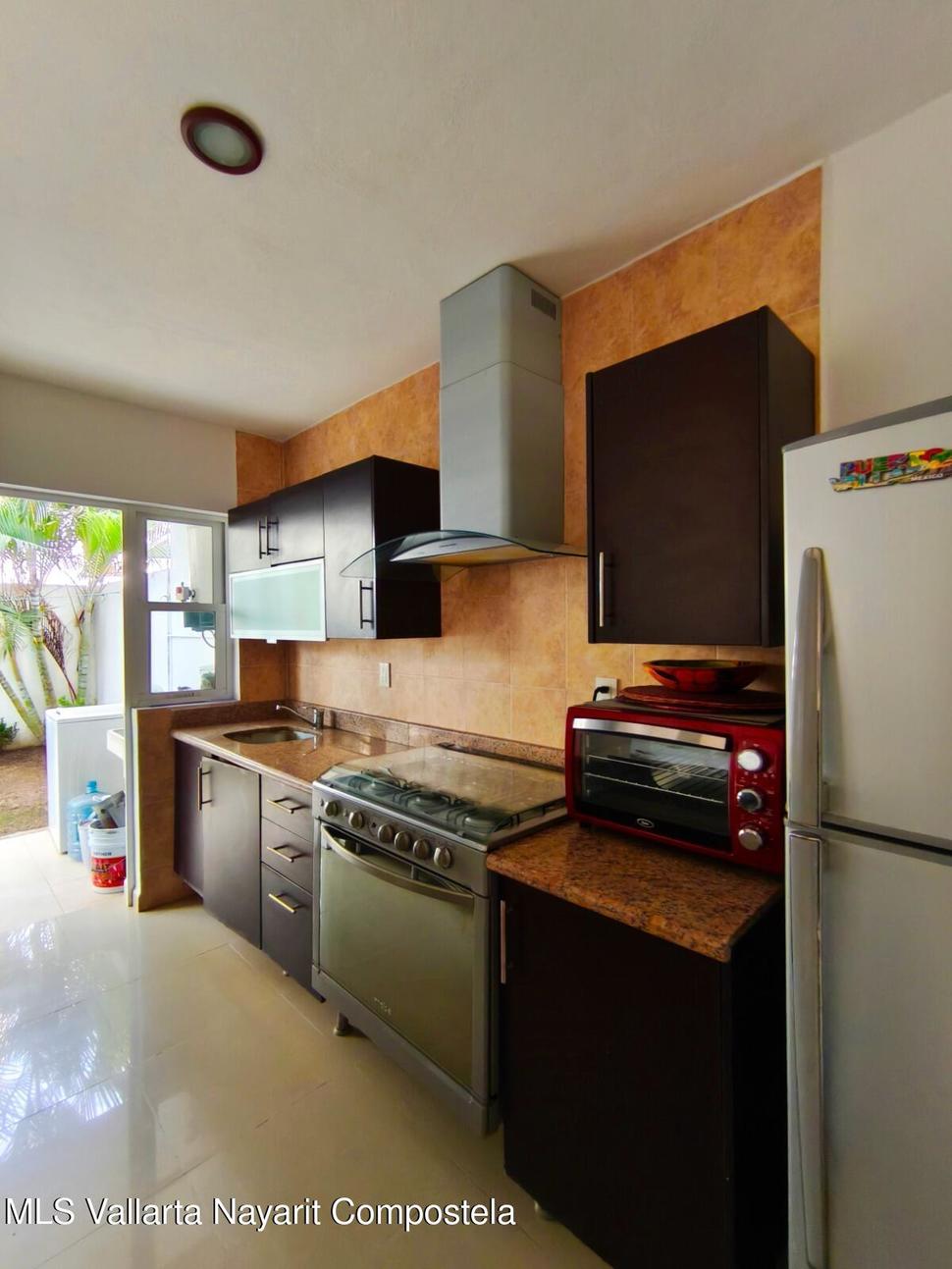 20251211193340025252000000 o