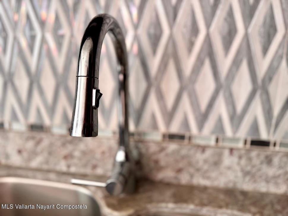 20260210171220101557000000 o